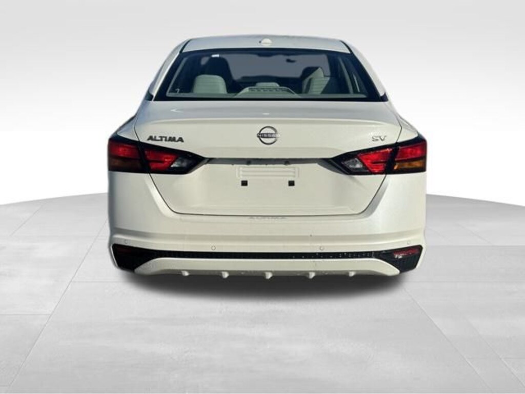 Used 2024 Nissan Altima 2.5 SV Sedan