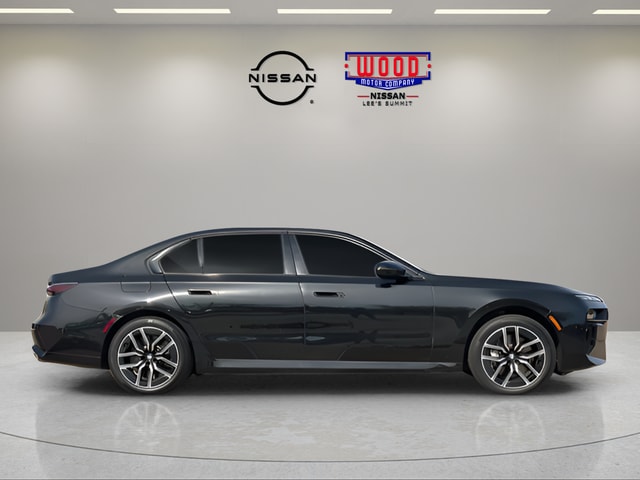 Used 2025 BMW 7 Series 760i with VIN WBA33EJ03SCT25062 for sale in Kansas City