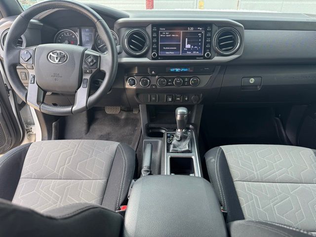 2021 Toyota Tacoma TRD Off-Road photo 3