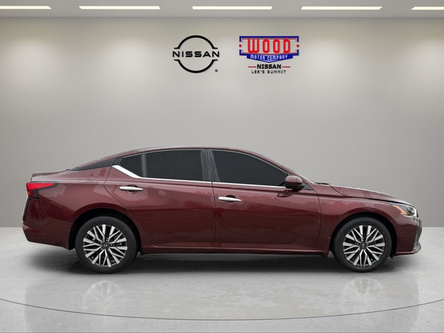 Used 2023 Nissan Altima SV with VIN 1N4BL4DW7PN393441 for sale in Kansas City