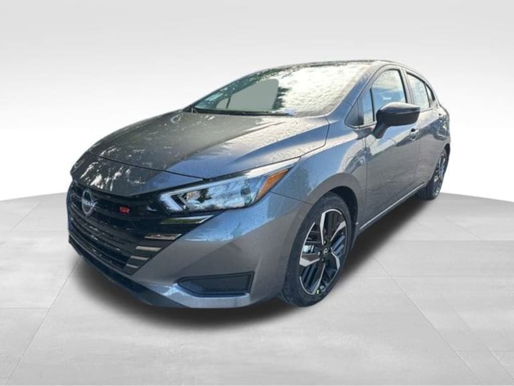 New 2025 Nissan Versa 1.6 SR Sedan