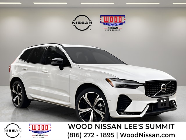 2025 Volvo XC60 B5 Ultra Dark AWD's photo