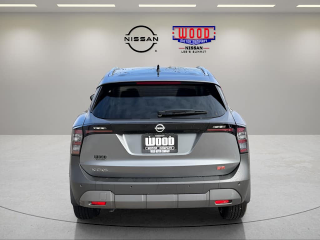 New 2026 Nissan Kicks SR SUV