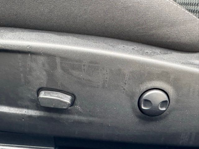 2023 Dodge Challenger R/T photo 4