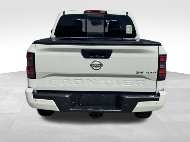 2024 Nissan Frontier SV photo 2