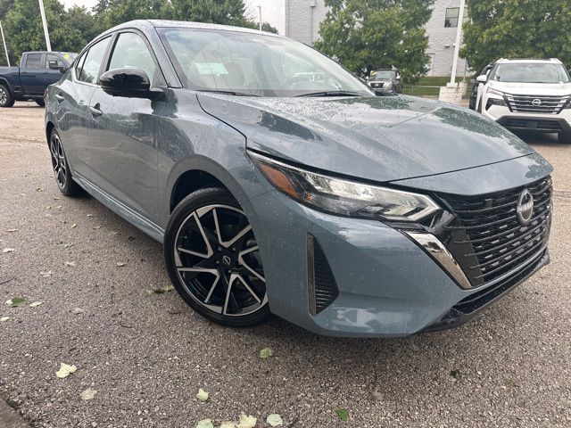 2025 Nissan Sentra SR's photo