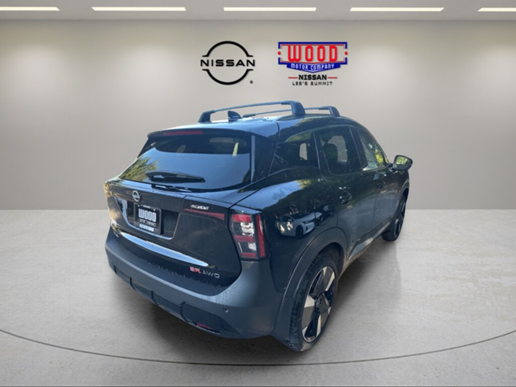 New 2026 Nissan Kicks SR SUV