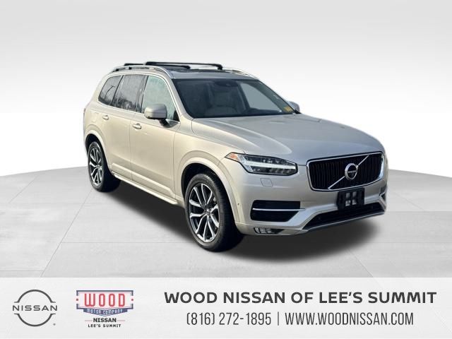 2017 Volvo XC90 Momentum's photo