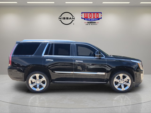 Used 2017 Cadillac Escalade Premium Luxury with VIN 1GYS4CKJ5HR141037 for sale in Kansas City