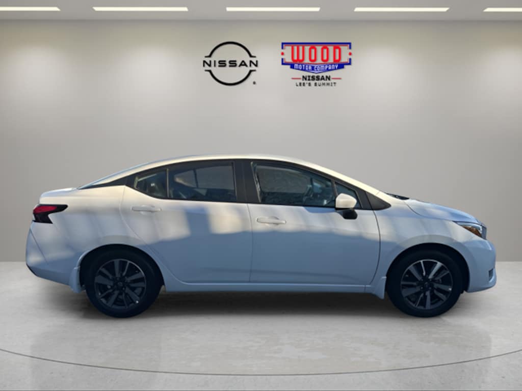 New 2025 Nissan Versa 1.6 SV Sedan