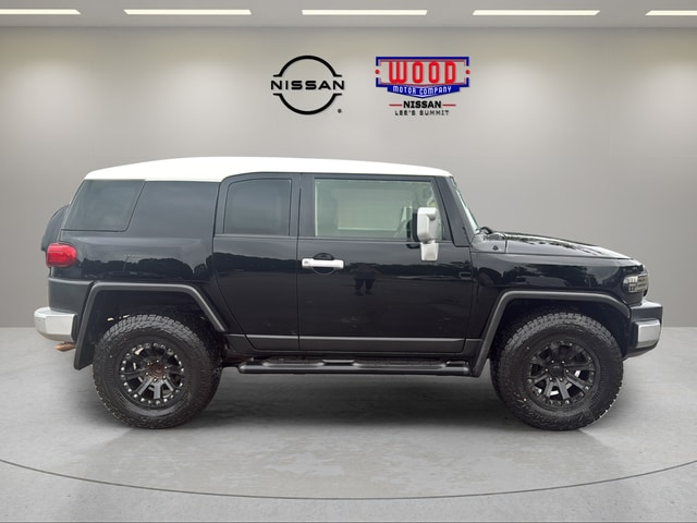 Used 2014 Toyota FJ Cruiser Base with VIN JTEBU4BF8EK178980 for sale in Kansas City