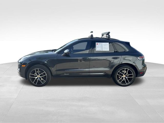 2024 Porsche Macan T photo 4