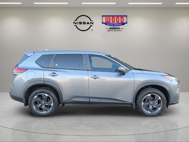 Used 2024 Nissan Rogue SV with VIN JN8BT3BB1RW438329 for sale in Kansas City