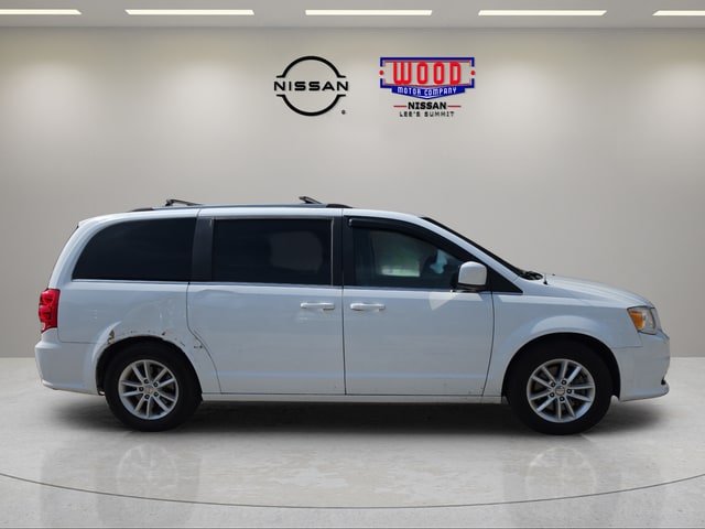 Used 2019 Dodge Grand Caravan SXT with VIN 2C4RDGCG9KR693978 for sale in Kansas City