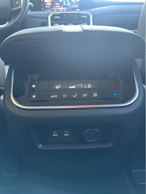 2026 Nissan Armada SV - Photo 52