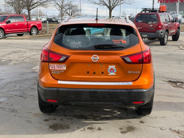 Used 2017 Nissan Rogue Sport SV with VIN JN1BJ1CR2HW117774 for sale in Kansas City