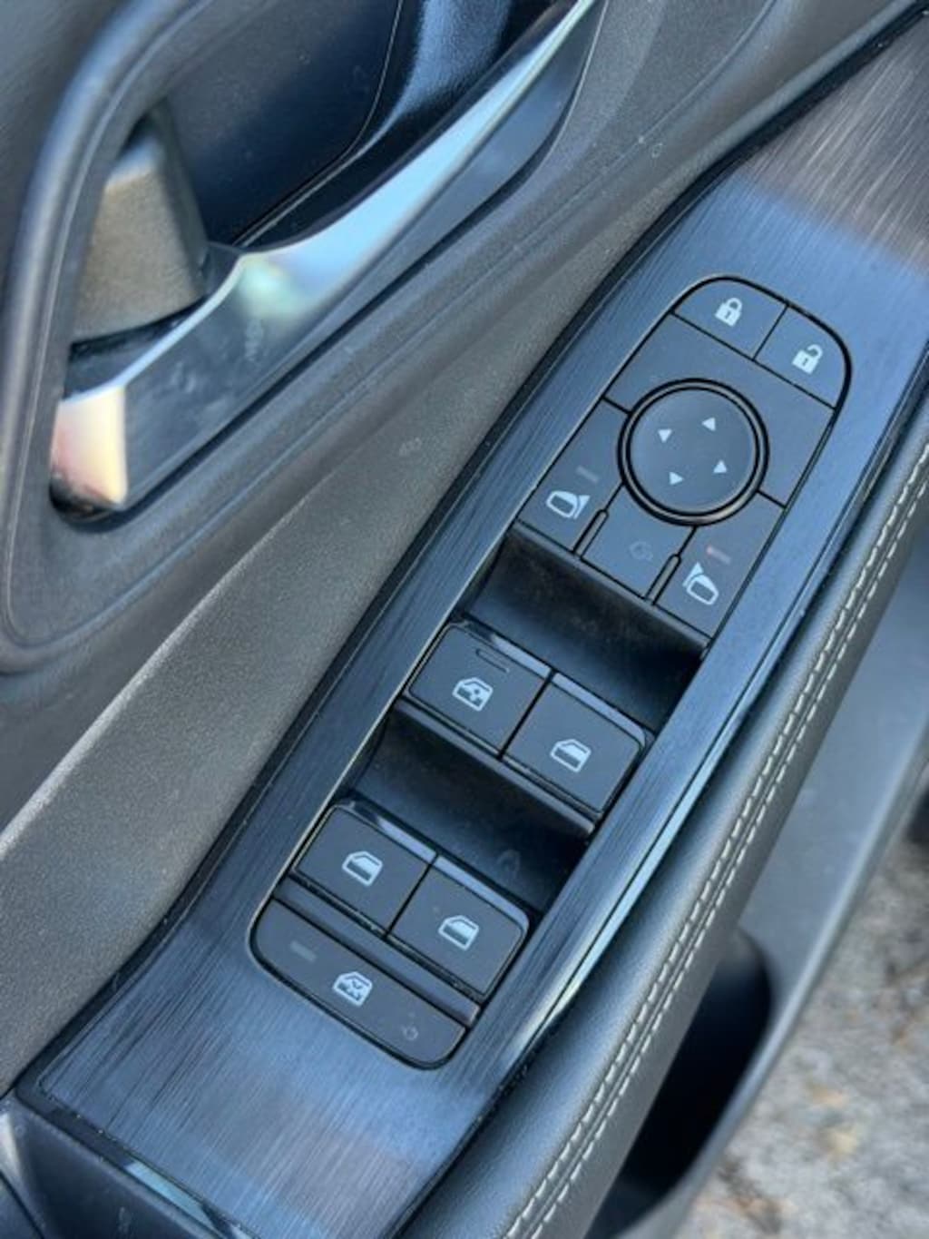 Used 2023 Nissan Rogue SV SUV