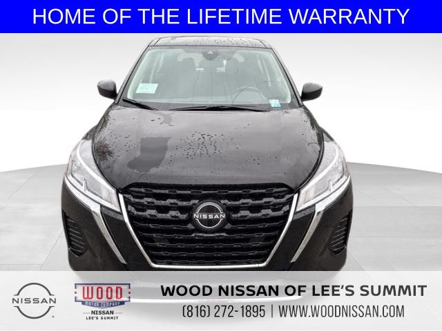 2025 Nissan Kicks Play S photo 2