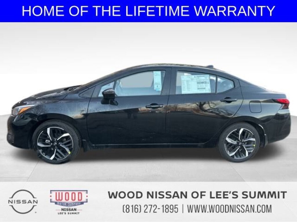 New 2025 Nissan Versa 1.6 SR Sedan