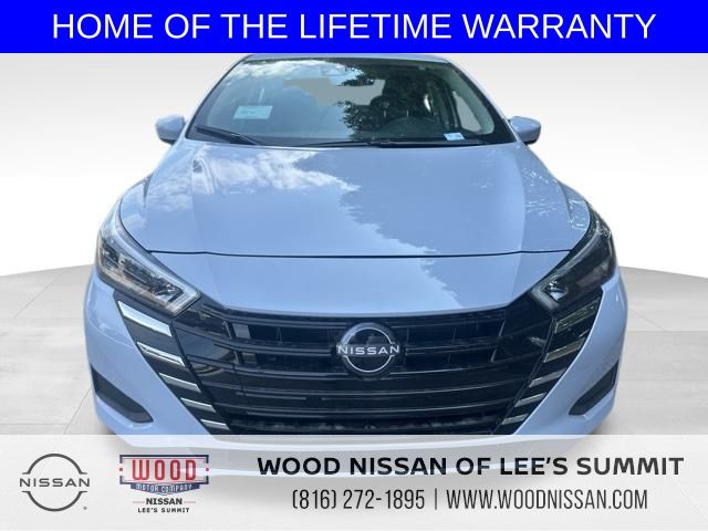 2025 Nissan Versa 1.6 SV photo 2