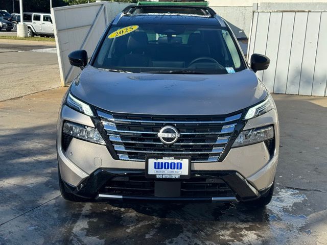 Used 2025 Nissan Rogue Platinum with VIN JN8BT3DD6SW473727 for sale in Kansas City