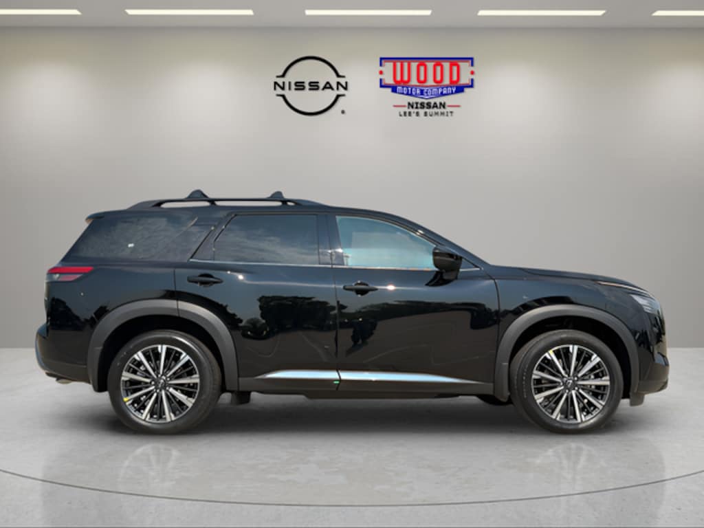 New 2026 Nissan Pathfinder Platinum SUV