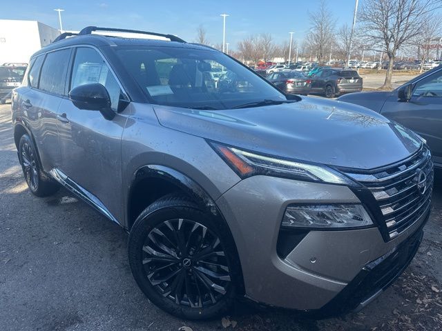 2026 Nissan Rogue Platinum's photo