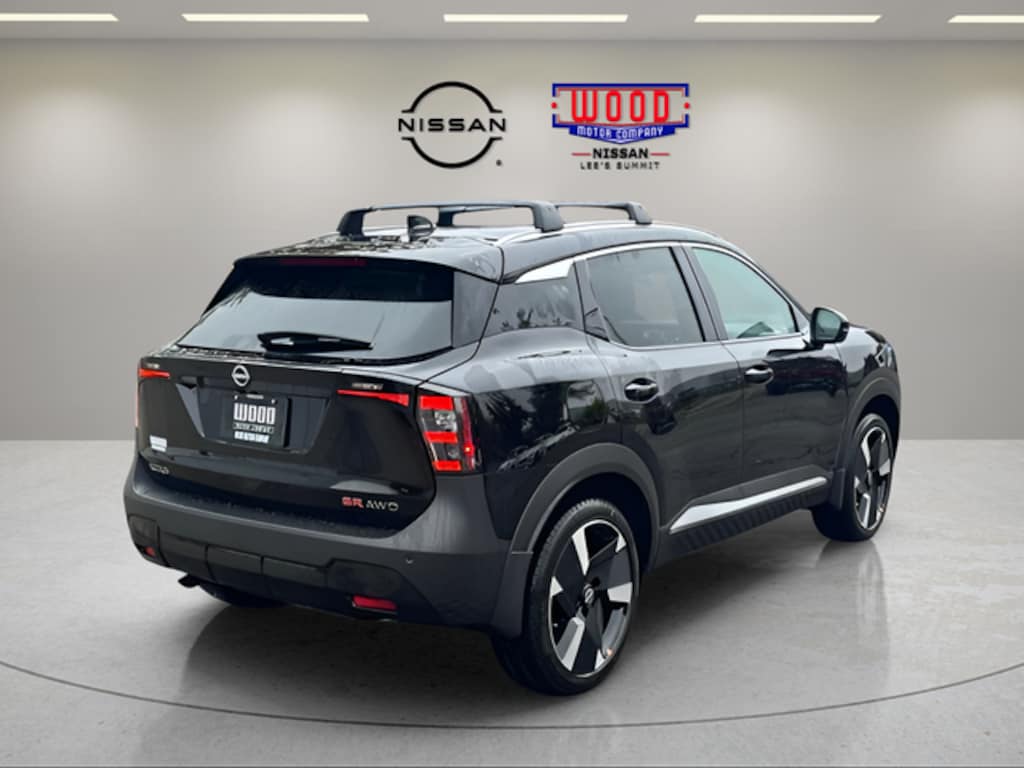 New 2026 Nissan Kicks SR SUV