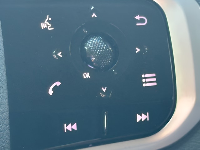 2026 Nissan Armada SV - Photo 36