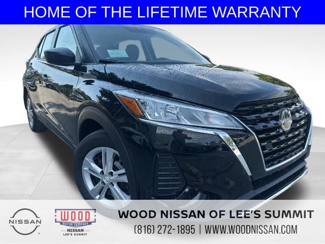 2025 Nissan KICKS PLAY Base's photo