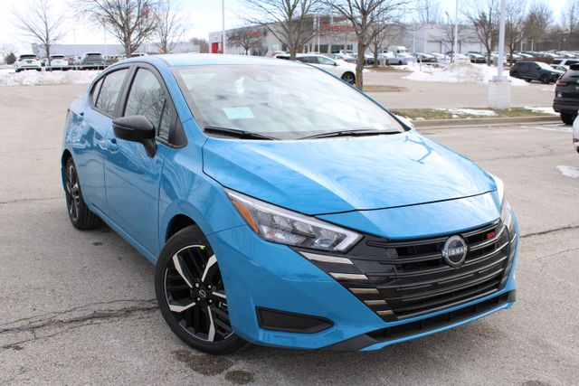 2025 Nissan Versa Sedan SR's photo