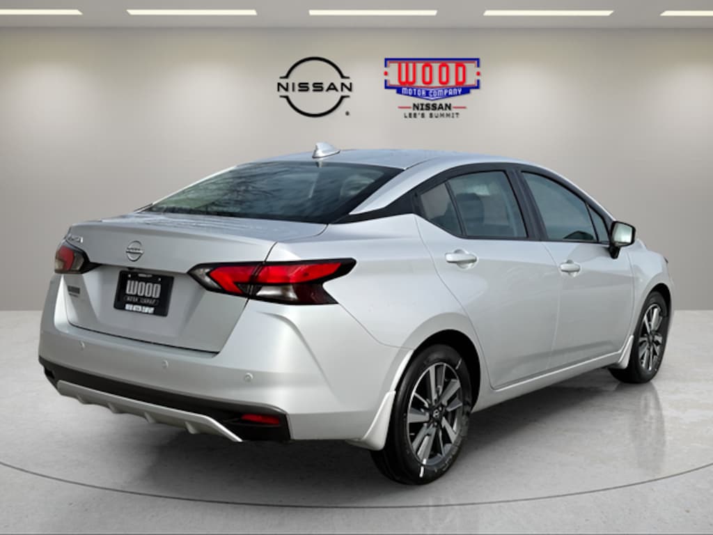 New 2025 Nissan Versa 1.6 SV Sedan