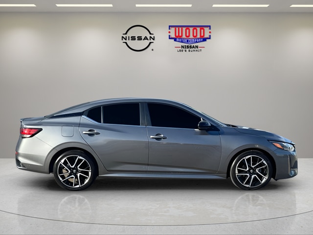 Used 2024 Nissan Sentra SR with VIN 3N1AB8DV1RY380801 for sale in Kansas City