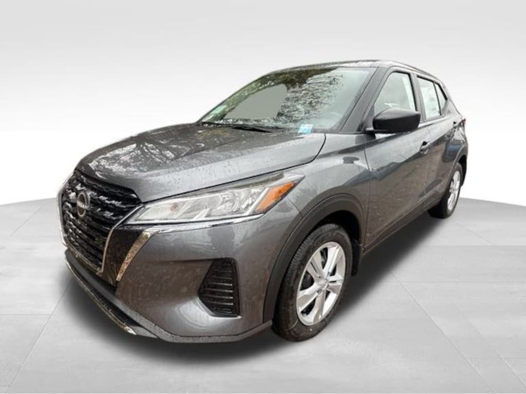 New 2025 Nissan Kicks Play S SUV