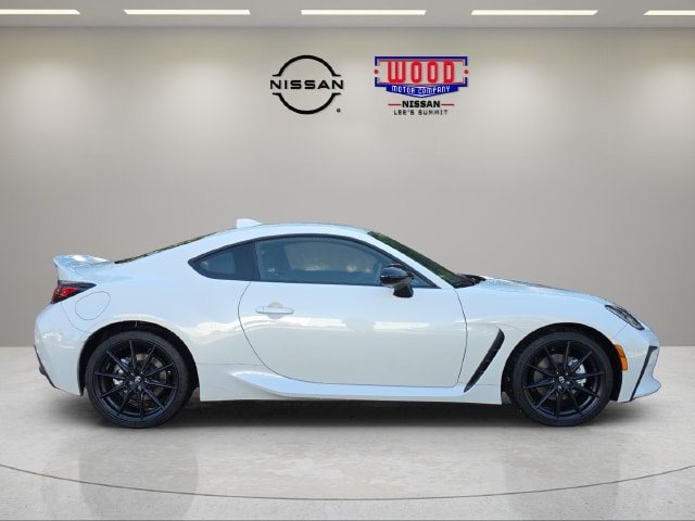 Used 2024 Toyota GR86 Premium with VIN JF1ZNBE14R8759065 for sale in Kansas City