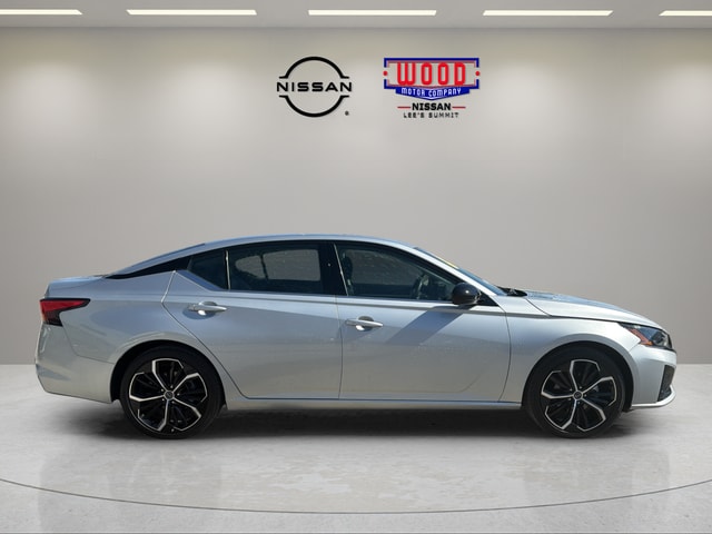 Used 2025 Nissan Altima SR with VIN 1N4BL4CV9SN359115 for sale in Kansas City