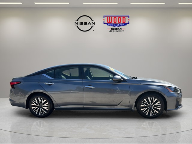 Used 2024 Nissan Altima SV with VIN 1N4BL4DV2RN311657 for sale in Kansas City