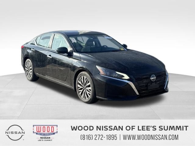 2023 Nissan Altima SV's photo
