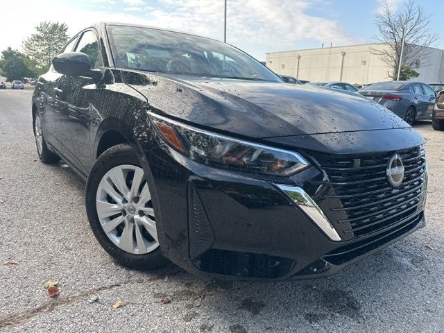 2025 Nissan Sentra S's photo