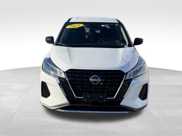 Certified 2025 Nissan KICKS PLAY Base with VIN 3N1CP5BV0SL480631 for sale in Kansas City
