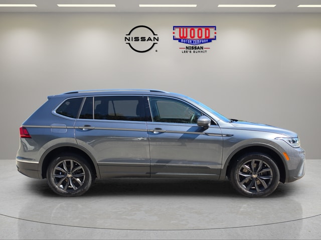 Used 2024 Volkswagen Tiguan SE with VIN 3VV2B7AX5RM047866 for sale in Kansas City