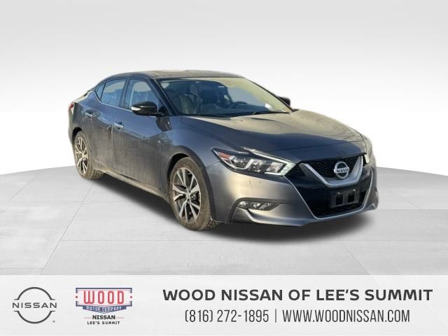 2017 Nissan Maxima SL's photo
