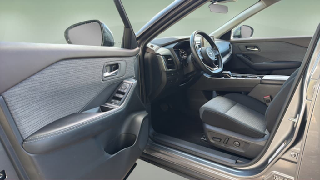 Used 2023 Nissan Rogue SV SUV