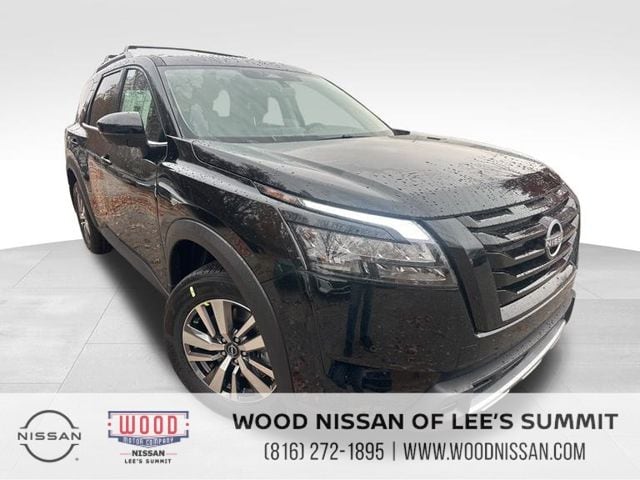 2025 Nissan Pathfinder SL's photo