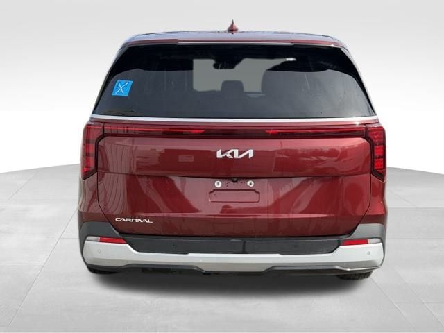 Used 2025 Kia Carnival LXS with VIN KNDNB5K33S6498005 for sale in Kansas City