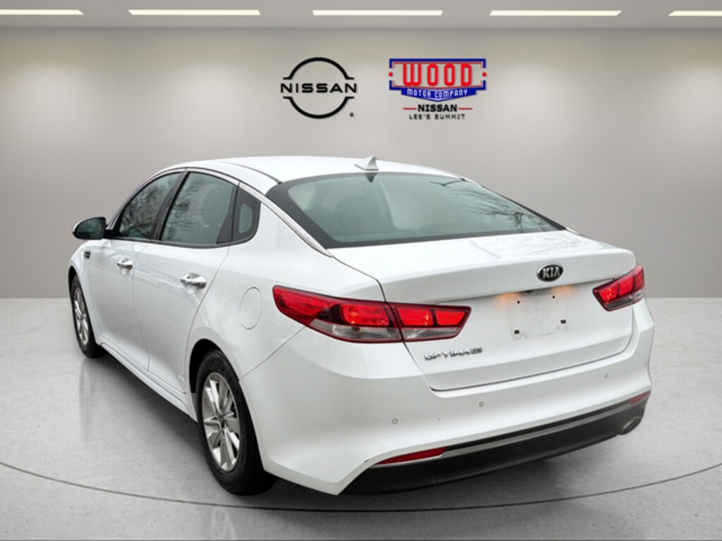Used 2018 Kia Optima LX Sedan