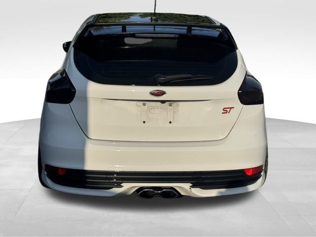 2018 Ford Focus ST photo 2