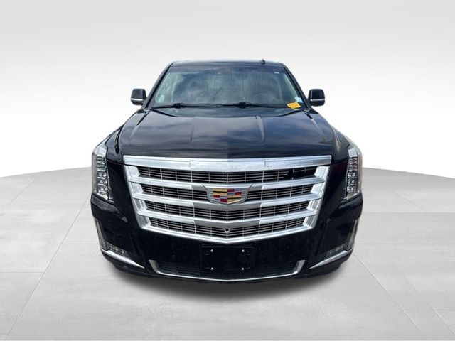 Used 2019 Cadillac Escalade Luxury with VIN 1GYS4BKJ6KR363667 for sale in Hurst, TX