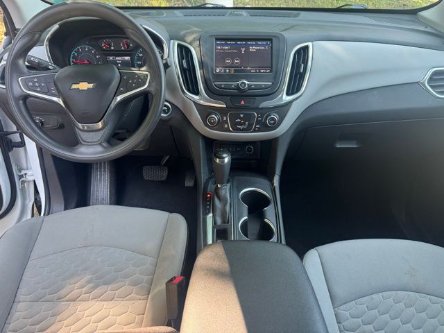 2021 Chevrolet Equinox LS photo 3