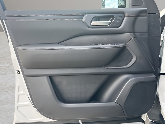 2026 Nissan Armada PRO-4X - Photo 14